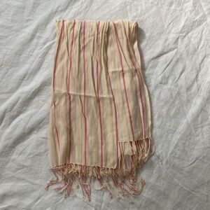 LL Bean pink light weight scarf with tassels